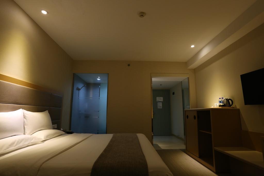 Ji Hotel Dongzhimen Beijing Exterior photo